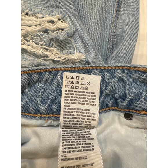 American Eagle Jeans Womens 6 Blue Tomgirl Button Fly Trashed Destroyed Grunge - Picture 5 of 9